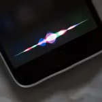 iOS, da oggi Siri potrà leggere i messaggi WhatsApp
