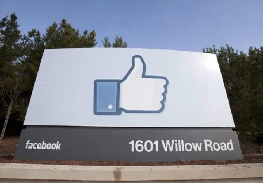 Facebook, bacheca divisa per categorie