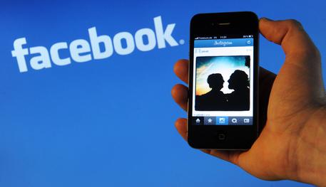 Instagram, design in bianco e nero